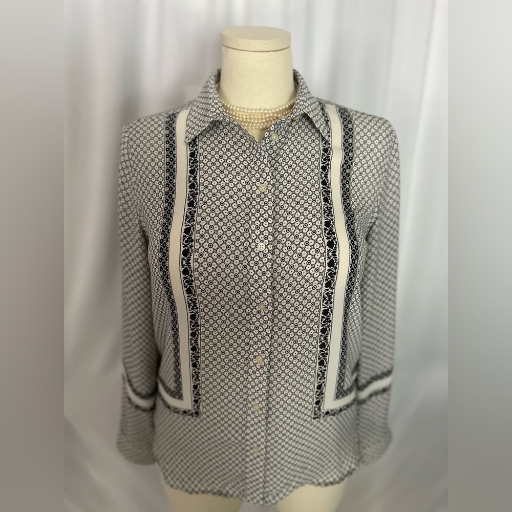 Loft Black & White Printed Women's Blouse (638) - Picture 15 of 15